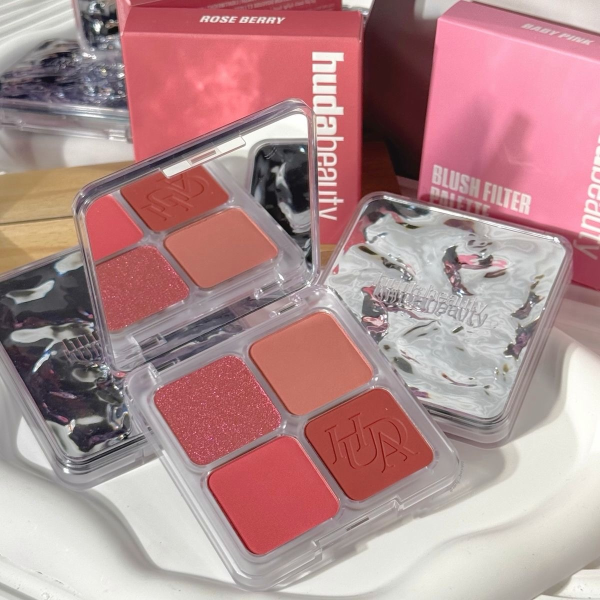 Luxury Huda Easy 4 Color Blush - Rare Beauty Makeup Highlighter ulasan dan harga